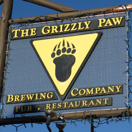 grizzlypaw_brewpub_sign