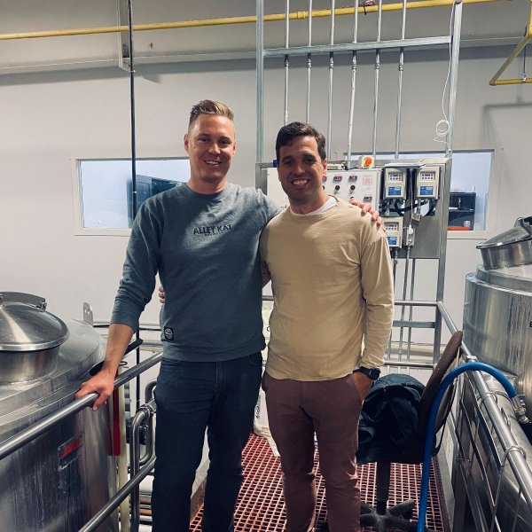 Alley Kat Brewing Announces Production and Distribution Partnership with District Brewing